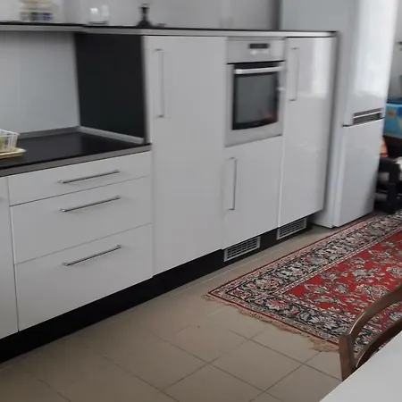 Yvet Apartman Szucsány