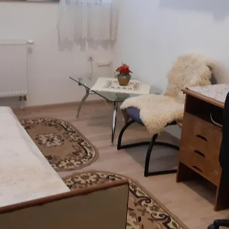 Yvet Apartman Szucsány